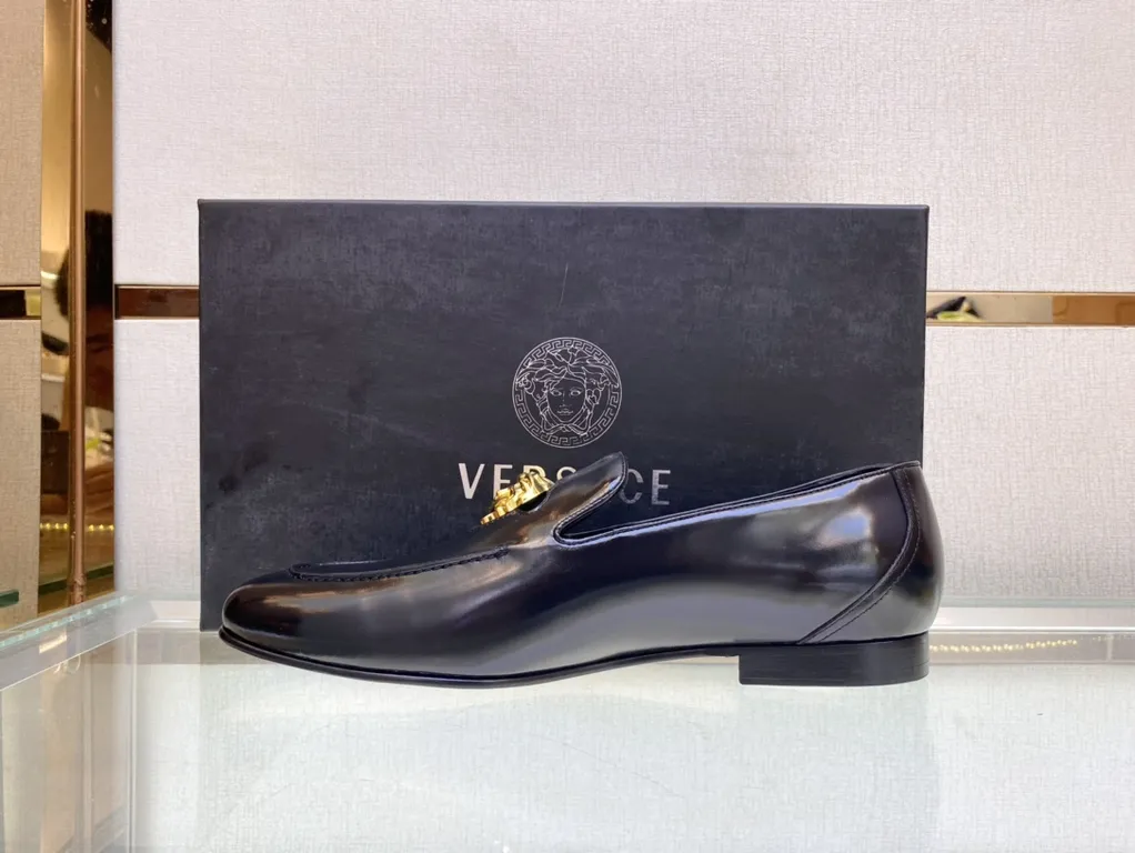 Versace Shoe 